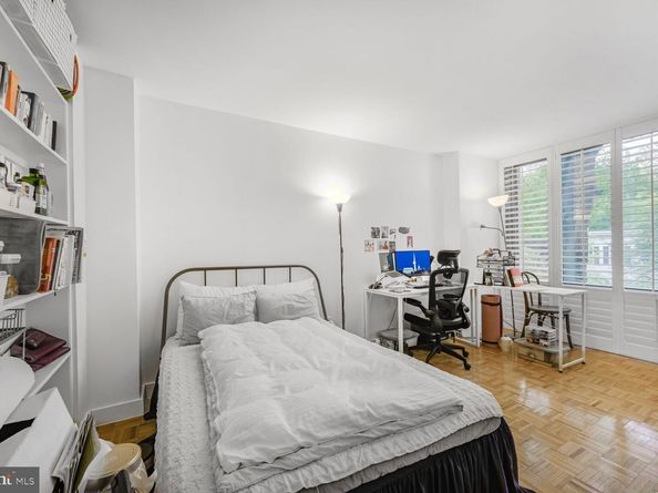 950 25TH Street NW 301N, Washington DC 20037