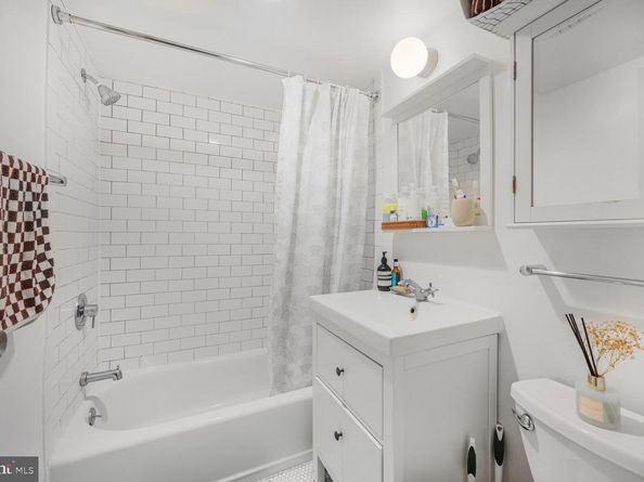 950 25TH Street NW 301N, Washington DC 20037