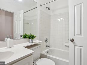 4691 Longstreet Lane 202, Alexandria VA 22311