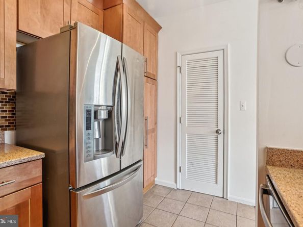 4691 Longstreet Lane 202, Alexandria VA 22311