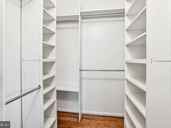 4691 Longstreet Lane 202, Alexandria VA 22311