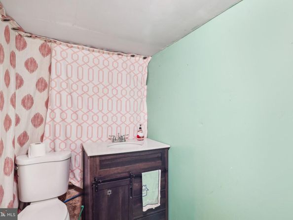 2064 Kingston Street, Philadelphia PA 19134