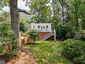 2717 38TH Street NW, Washington DC 20007