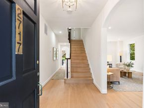2717 38TH Street NW, Washington DC 20007