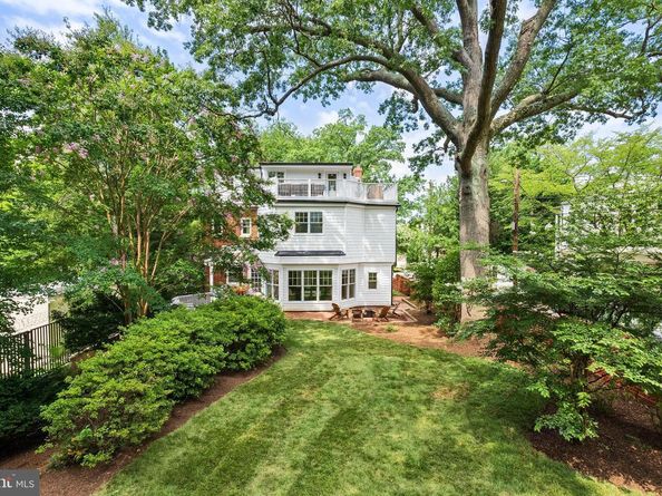 2717 38TH Street NW, Washington DC 20007
