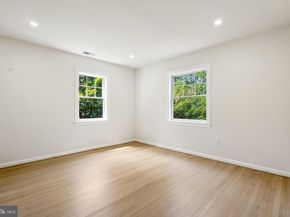 2717 38TH Street NW, Washington DC 20007