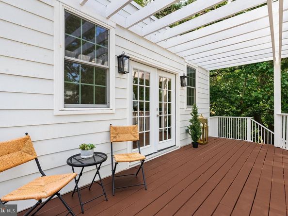 2717 38TH Street NW, Washington DC 20007