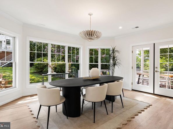2717 38TH Street NW, Washington DC 20007