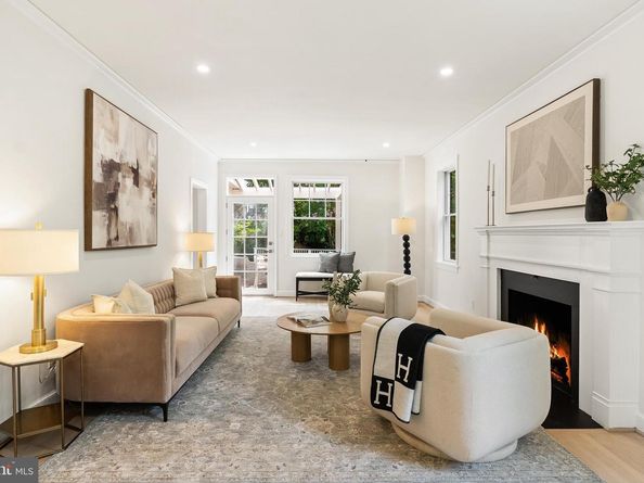 2717 38TH Street NW, Washington DC 20007