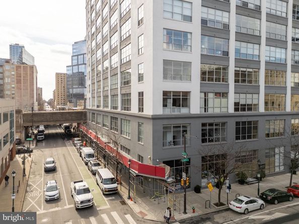 2200 Arch Street 1011, Philadelphia PA 19103