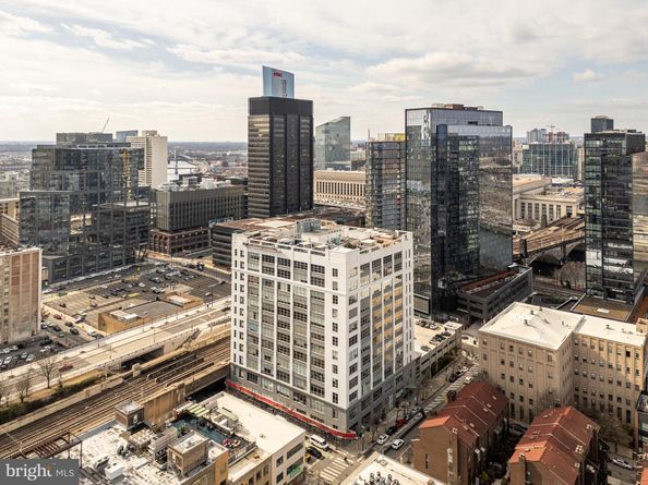 2200 Arch Street 1011, Philadelphia PA 19103
