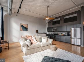 2200 Arch Street 1011, Philadelphia PA 19103
