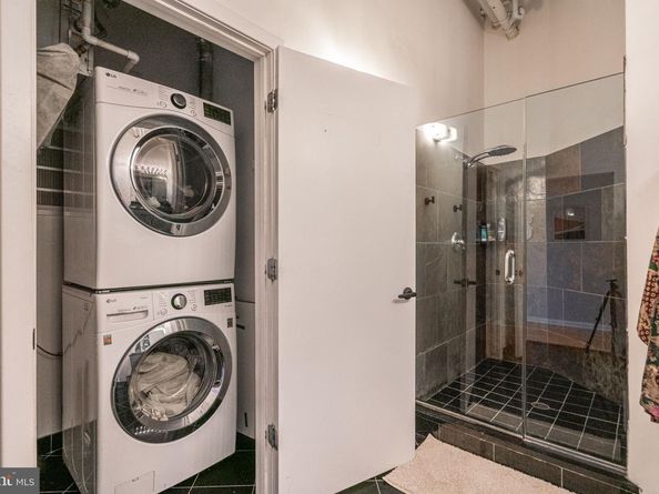 2200 Arch Street 1011, Philadelphia PA 19103