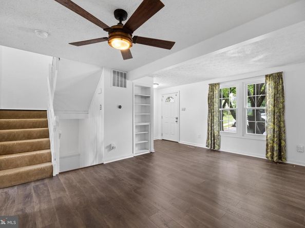 1610 Sierra Woods Drive, Reston VA 20194