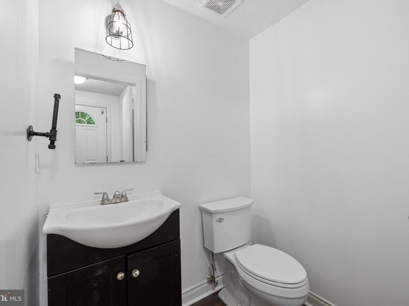 1610 Sierra Woods Drive, Reston VA 20194