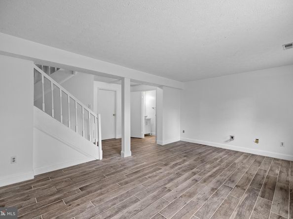 1610 Sierra Woods Drive, Reston VA 20194