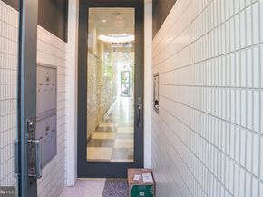 270 15TH Street SE 301, Washington DC 20003