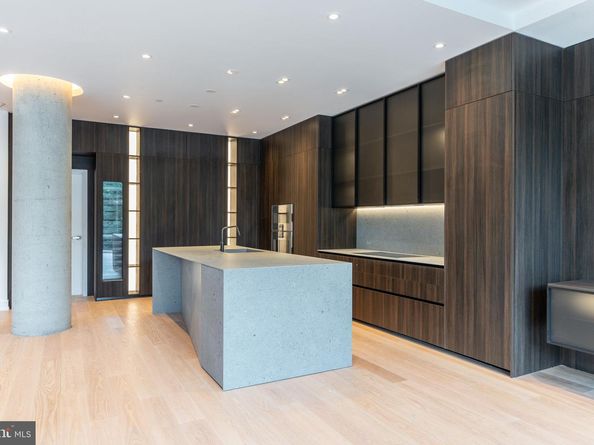 223 S 6TH Street PH, Philadelphia PA 19106