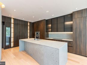 223 S 6TH Street PH, Philadelphia PA 19106