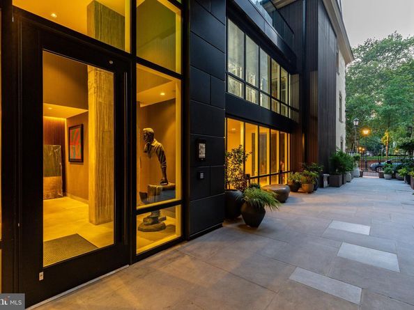 223 S 6TH Street PH, Philadelphia PA 19106