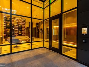 223 S 6TH Street PH, Philadelphia PA 19106