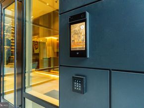 223 S 6TH Street PH, Philadelphia PA 19106