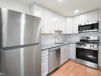 1237 Edgehill Road