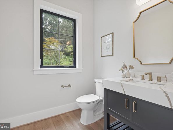 2929 N Greencastle Street, Arlington VA 22207