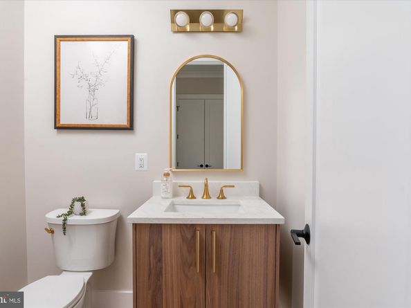 2929 N Greencastle Street, Arlington VA 22207