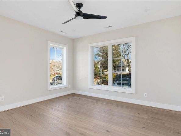 2929 N Greencastle Street, Arlington VA 22207