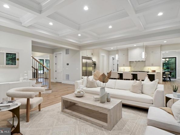 2929 N Greencastle Street, Arlington VA 22207