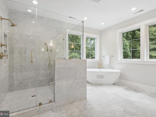 2929 N Greencastle Street, Arlington VA 22207