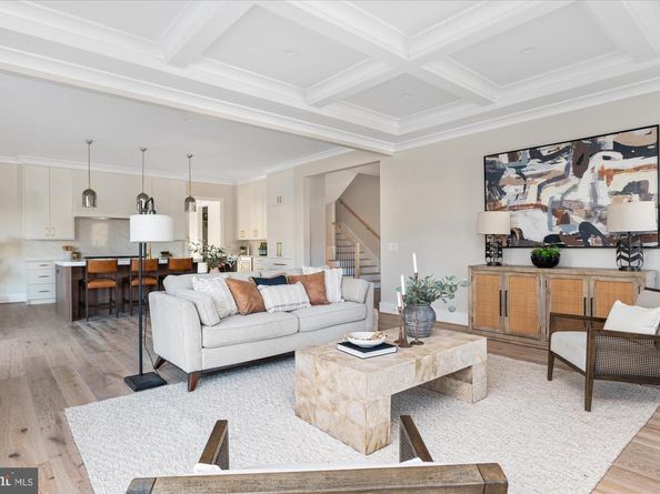 2929 N Greencastle Street, Arlington VA 22207