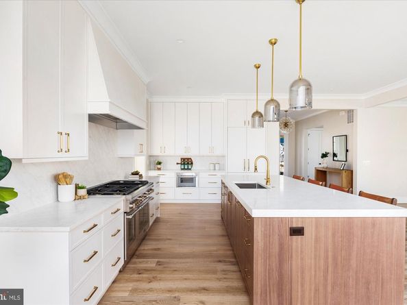 2929 N Greencastle Street, Arlington VA 22207