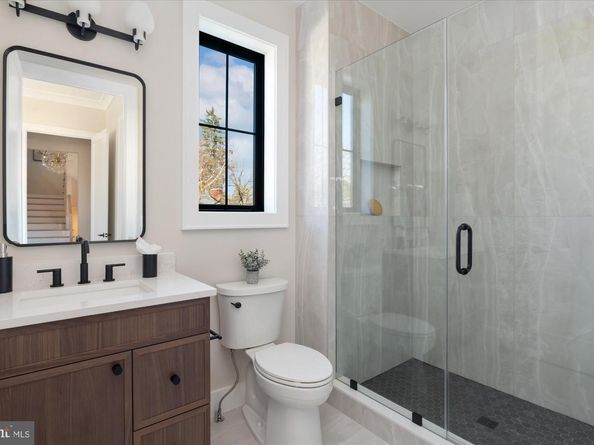 2929 N Greencastle Street, Arlington VA 22207