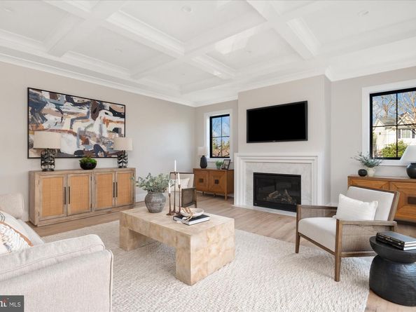 2929 N Greencastle Street, Arlington VA 22207