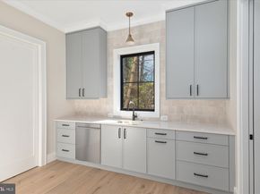 2929 N Greencastle Street, Arlington VA 22207