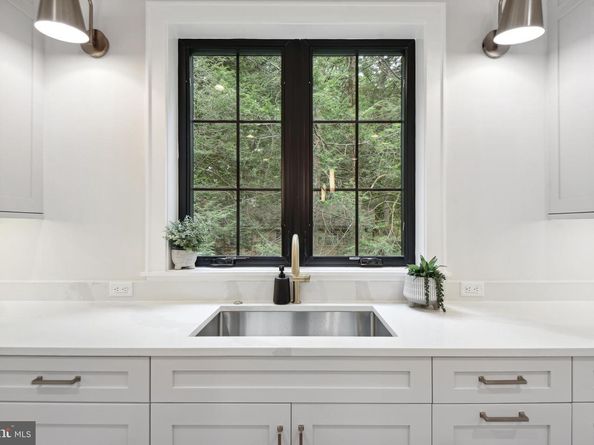 2929 N Greencastle Street, Arlington VA 22207