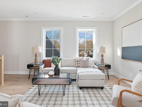 2929 N Greencastle Street, Arlington VA 22207