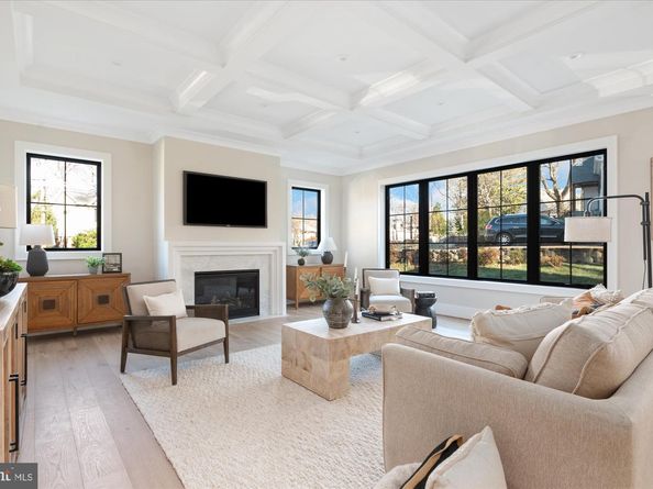 2929 N Greencastle Street, Arlington VA 22207