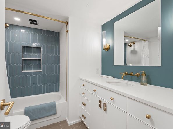 2510 Virginia Avenue NW 1104N, Washington DC 20037