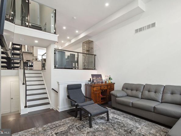 1315 S Capitol Street, Philadelphia PA 19146