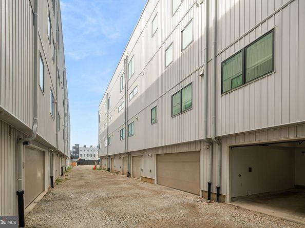 1315 S Capitol Street, Philadelphia PA 19146