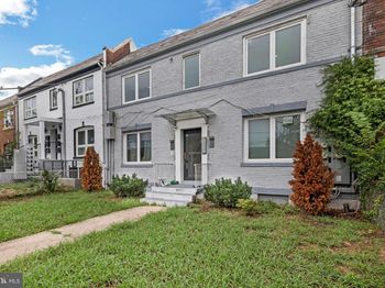 1332 Bryant Street NE