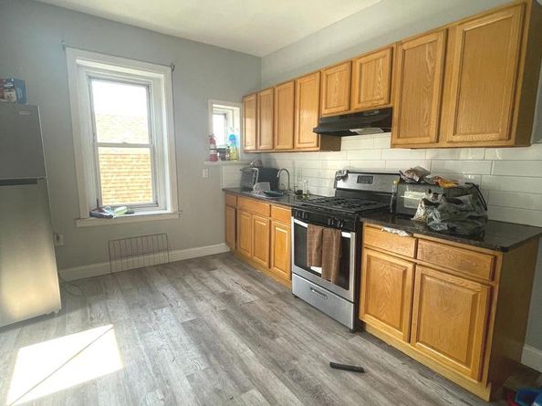 5322 Wayne Avenue, Philadelphia PA 19144