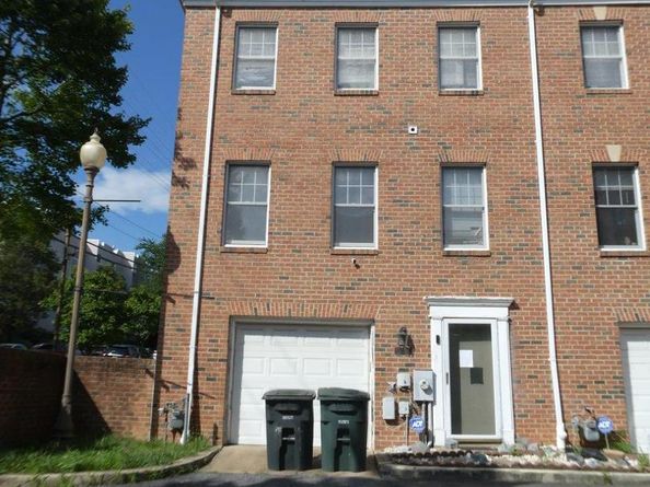 883 Barnaby Street SE, Washington DC 20032