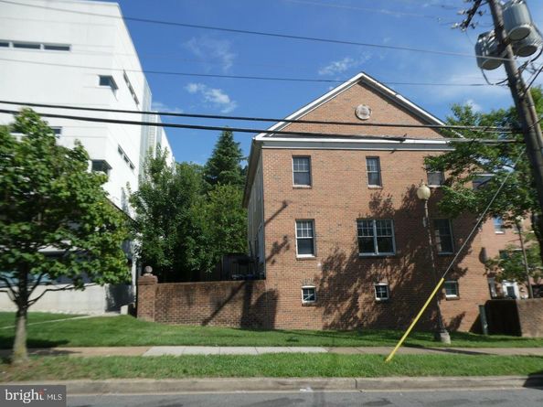 883 Barnaby Street SE, Washington DC 20032