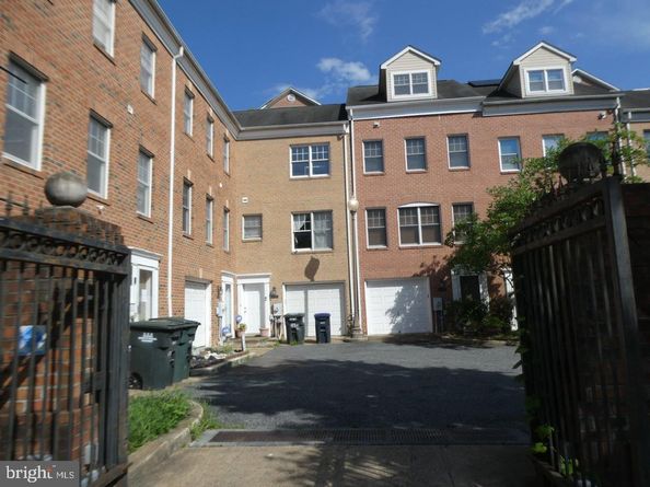 883 Barnaby Street SE, Washington DC 20032
