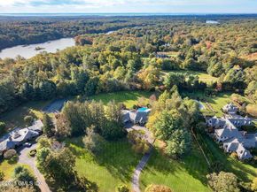 6 Reynwood Manor, Greenwich CT 06831