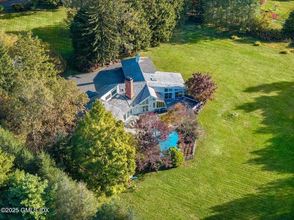 6 Reynwood Manor, Greenwich CT 06831